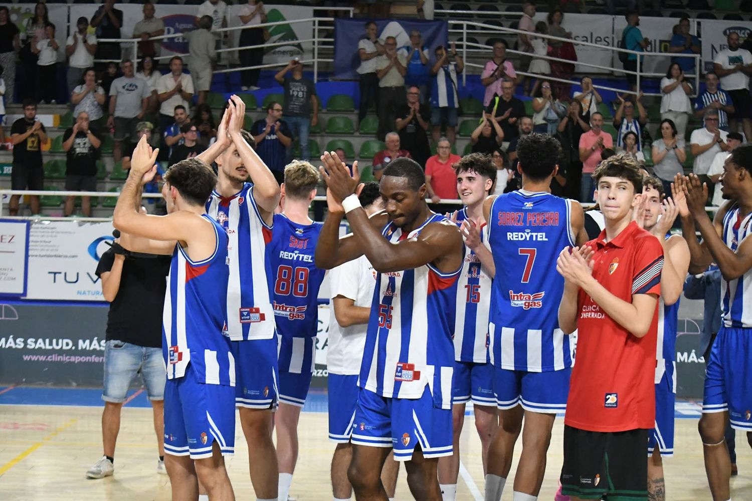Partido del Baloncesto Clínica Ponferrada en el Lydia Valentín Partido del Baloncesto Clínica Ponferrada en el Lydia Valentín