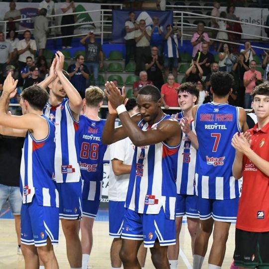 Partido del Baloncesto Clínica Ponferrada en el Lydia Valentín Partido del Baloncesto Clínica Ponferrada en el Lydia Valentín
