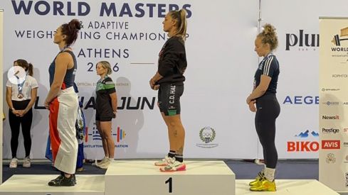 Maria de la Puente, campeona del mundo en la categoría 57 kg M35 con un total de 179 kg: 79 kg en arrancada y 100 kg en dos tiempos. Maria de la Puente, campeona del mundo en la categoría 57 kg M35 con un total de 179 kg: 79 kg en arrancada y 100 kg en dos tiempos.