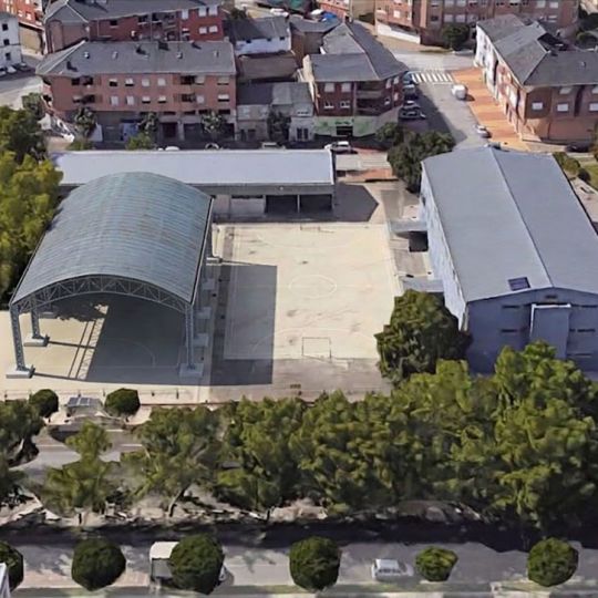 Recreación de la futura cubierta del colegio de Flores del Sil | Foto: Cedida a InfoBierzo