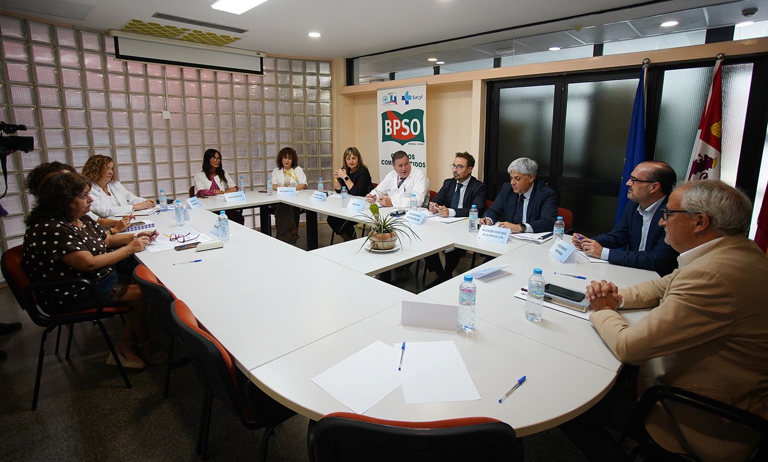 César Sánchez / ICAL . El director general de Asistencia Sanitaria de la Junta, Pedro Gómez de Quero (C), preside la Comisión de Seguimiento del Plan de Garantía Asistencial para el Área de Salud de El Bierzo en Ponferrada César Sánchez / ICAL . El director general de Asistencia Sanitaria de la Junta, Pedro Gómez de Quero (C), preside la Comisión de Seguimiento del Plan de Garantía Asistencial para el Área de Salud de El Bierzo en Ponferrada