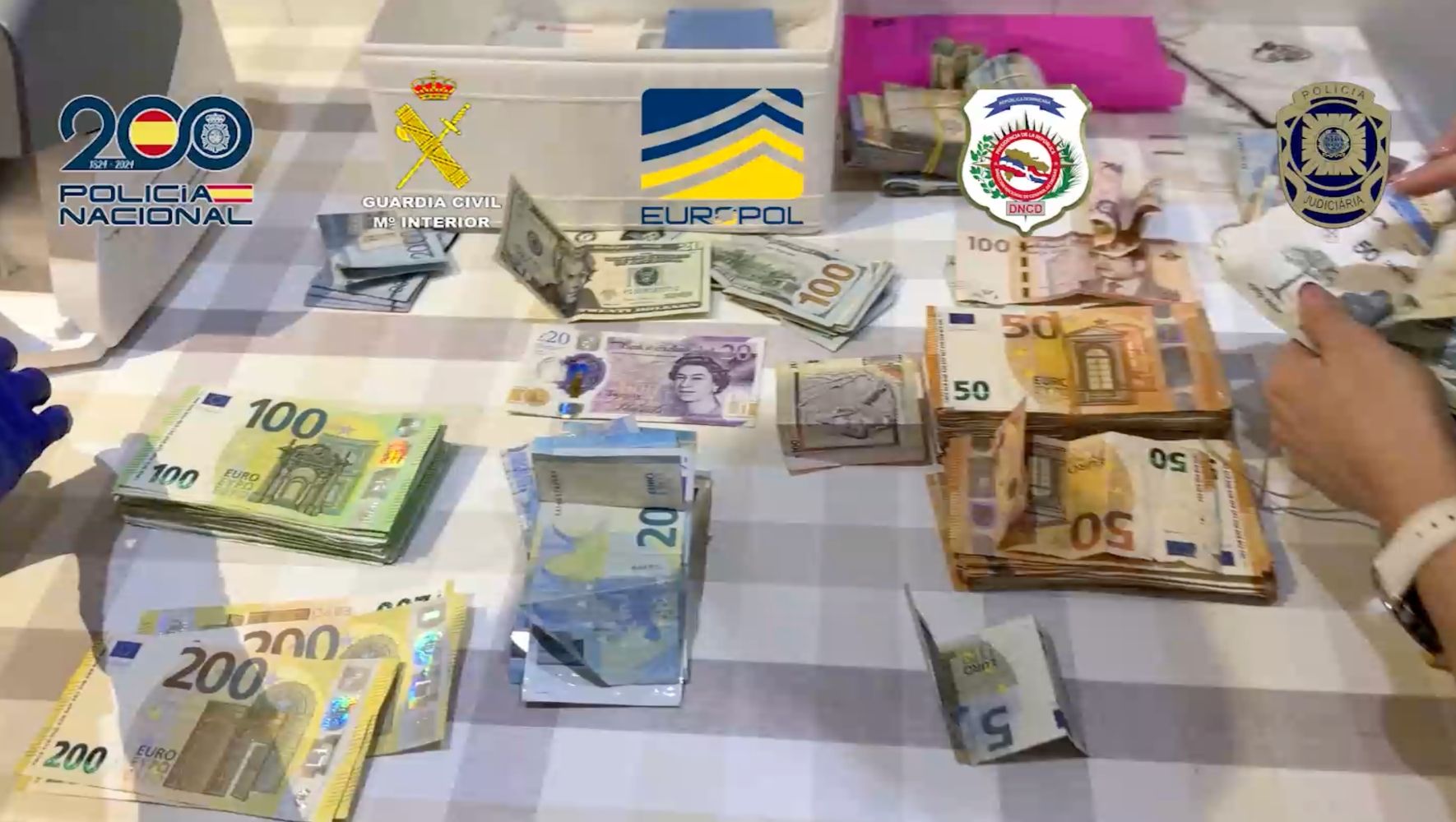 Dos detenidos en la provincia de León en una macrooperación internacional contra el narcotráfico y el blanqueo Dos detenidos en la provincia de León en una macrooperación internacional contra el narcotráfico y el blanqueo