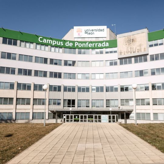 La ULE refuerza el polo biosanitario en el Campus de Ponferrada con 15 nuevas plazas de Enfermería