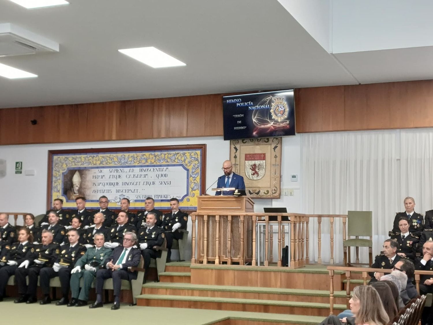 Celebración de los Ángeles Custodios, patrón de la Policía Nacional. en León
