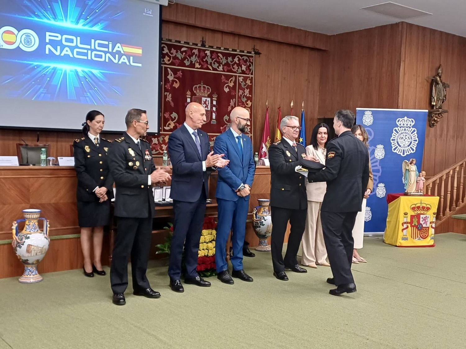 Celebración de los Santos Ángeles Custodios, patrón de la Policía Nacional. en León