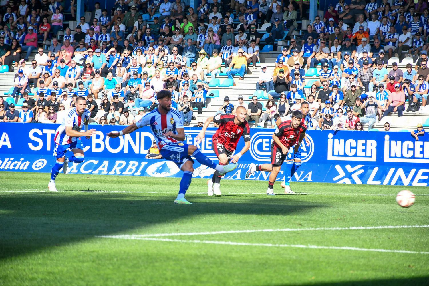 Gol de Borja Valle en el Ponferradina - Mirandés | Daniel Merino Gol de Borja Valle en el Ponferradina - Mirandés | Daniel Merino