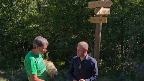 A la derecha el concejal de Medio Rural, Iván Alonso, junto a Alberto López, creador de la ruta A la derecha el concejal de Medio Rural, Iván Alonso, junto a Alberto López, creador de la ruta