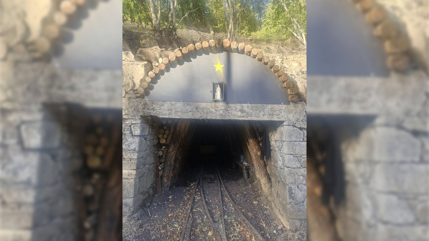 Bocamina en homenaje a la historia minera de Caboalles de Abajo | Foto: Junta Vecinal de Caboalles de Abajo