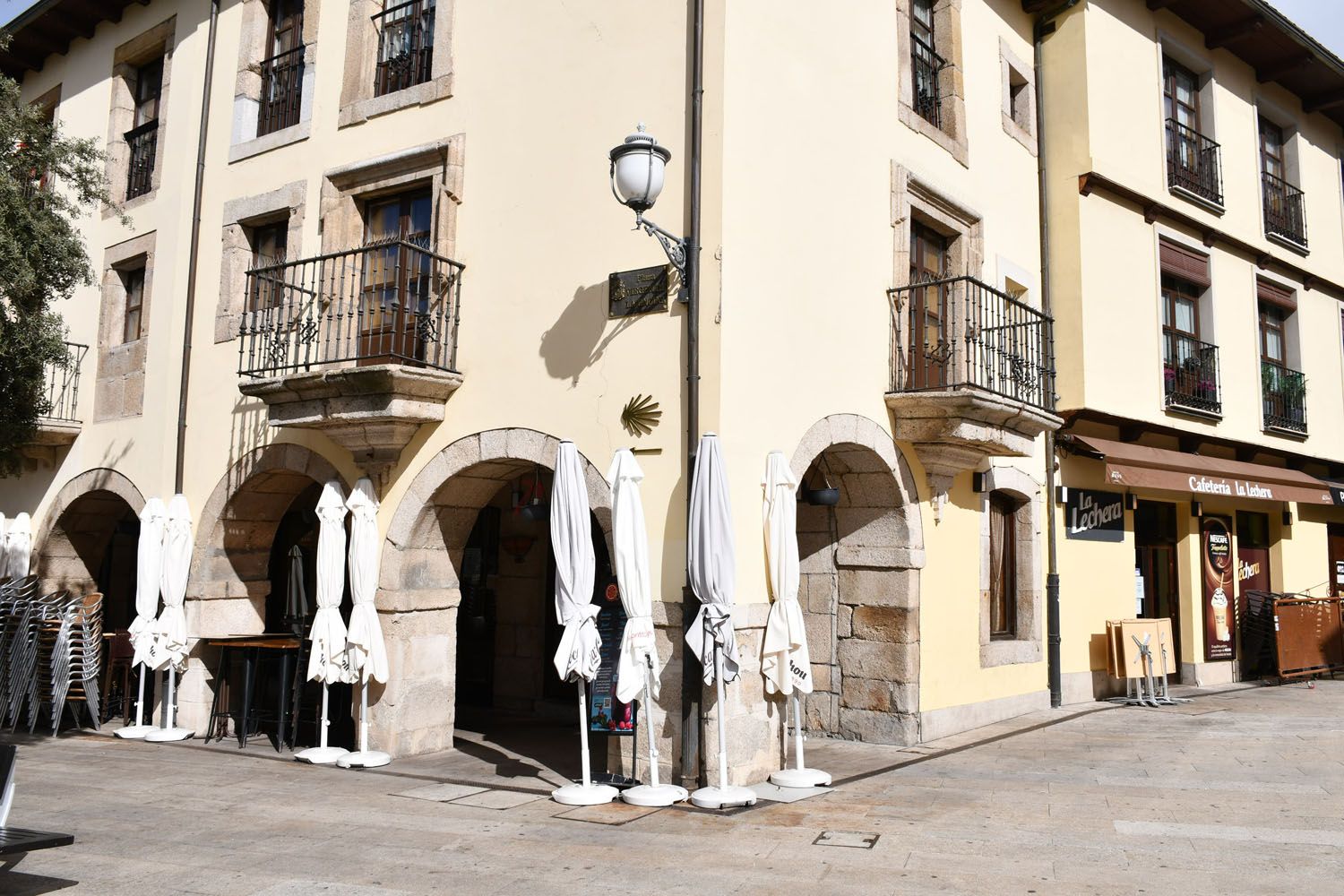 La Lechera de Ponferrada (4) La Lechera de Ponferrada (4)