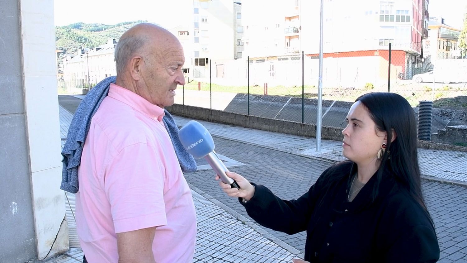 Opinión de los ponferradinos sobre el Canal de Cornatel(3) Opinión de los ponferradinos sobre el Canal de Cornatel(3)