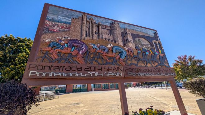 Descubierto el mural en honor al Mundial de Ciclismo de Ponferrada (2) | Foto: Dani Merino, InfoBierzo Descubierto el mural en honor al Mundial de Ciclismo de Ponferrada (2) | Foto: Dani Merino, InfoBierzo