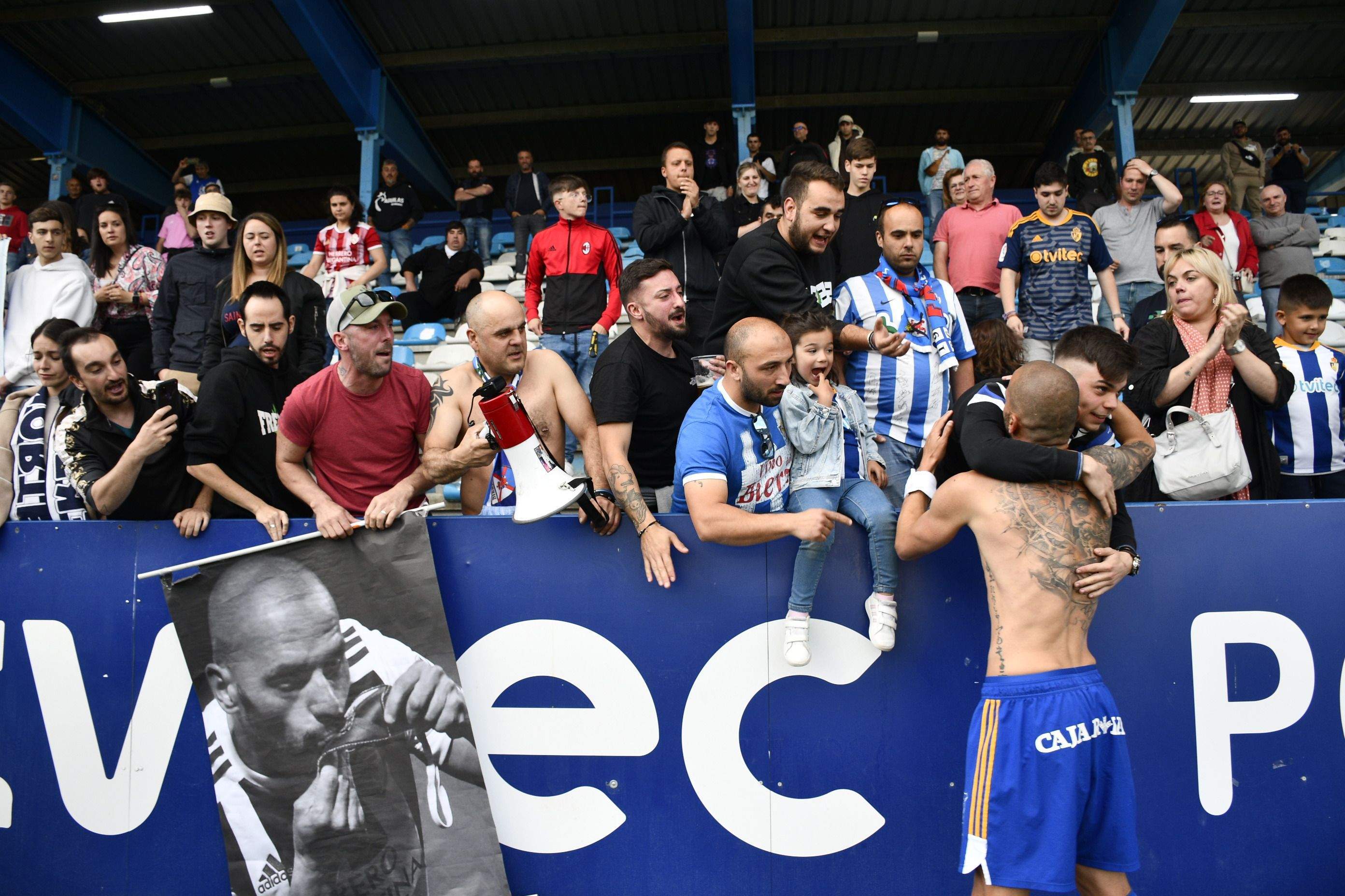 yuri despedida toralin descenso (25) yuri despedida toralin descenso (25)