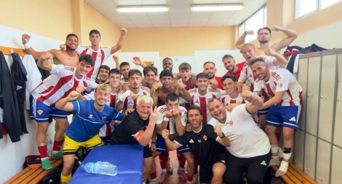 El vestuario rojiblanco celebra su victoria