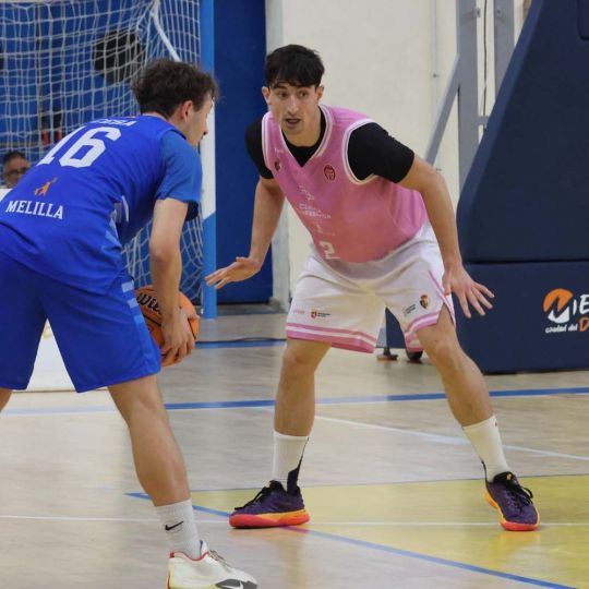 Partido entre el Clínica Ponferrada y el Melilla (3)