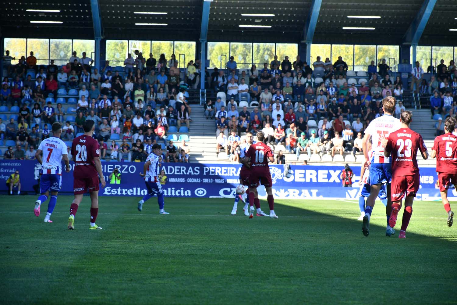 Partido entre la Ponferradina y el Avilés (98) Partido entre la Ponferradina y el Avilés (98)
