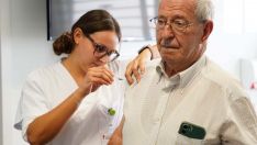 Inicio de la campaña de vacunación COVID y gripe César Sánchez ICAL (2) Inicio de la campaña de vacunación COVID y gripe César Sánchez ICAL (2)