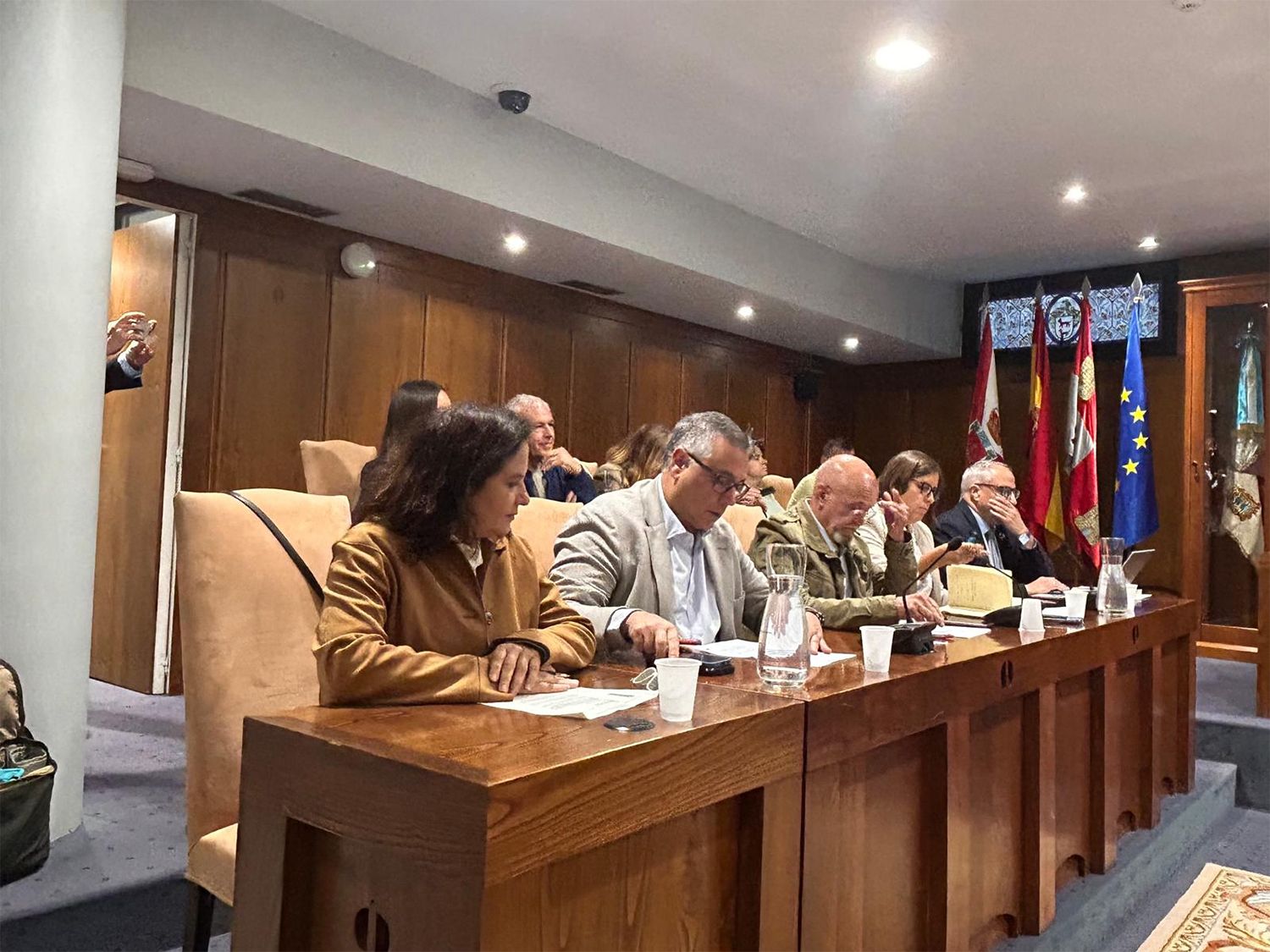 Miembros del PSOE de Ponferrada durante el último pleno del Ayuntamiento | Foto: PSOE de Ponferrada Miembros del PSOE de Ponferrada durante el último pleno del Ayuntamiento | Foto: PSOE de Ponferrada