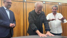 El actor Juan Echanove deja sus huellas en el Teatro Bergidum de Ponferrada | Foto: Iris López, InfoBierzo El actor Juan Echanove deja sus huellas en el Teatro Bergidum de Ponferrada | Foto: Iris López, InfoBierzo