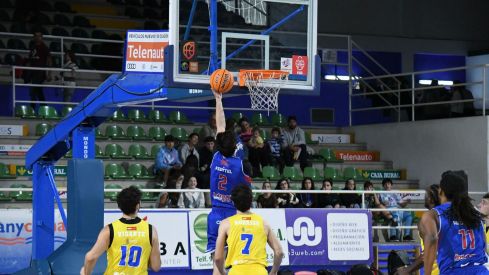 Los partidos del Clínica Ponferrada serán de pago en BalONcesto TV | Foto: Ginés Alonso Los partidos del Clínica Ponferrada serán de pago en BalONcesto TV | Foto: Ginés Alonso