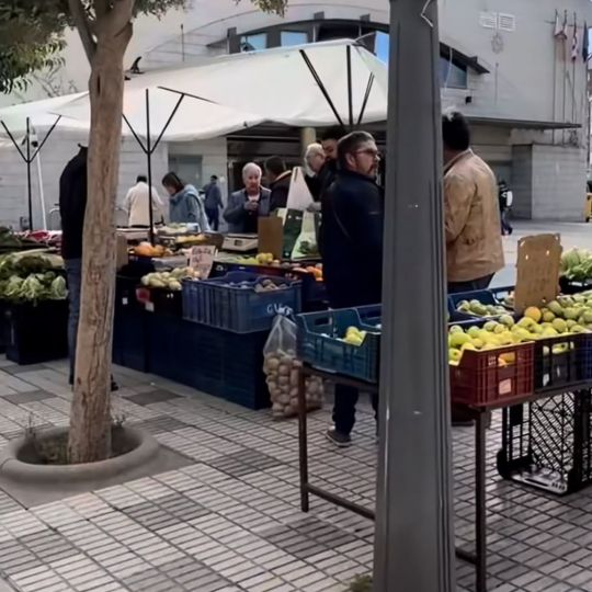Mercado de Abastos en Ponferrada Puestos Exteriores Mercado de Abastos en Ponferrada Puestos Exteriores