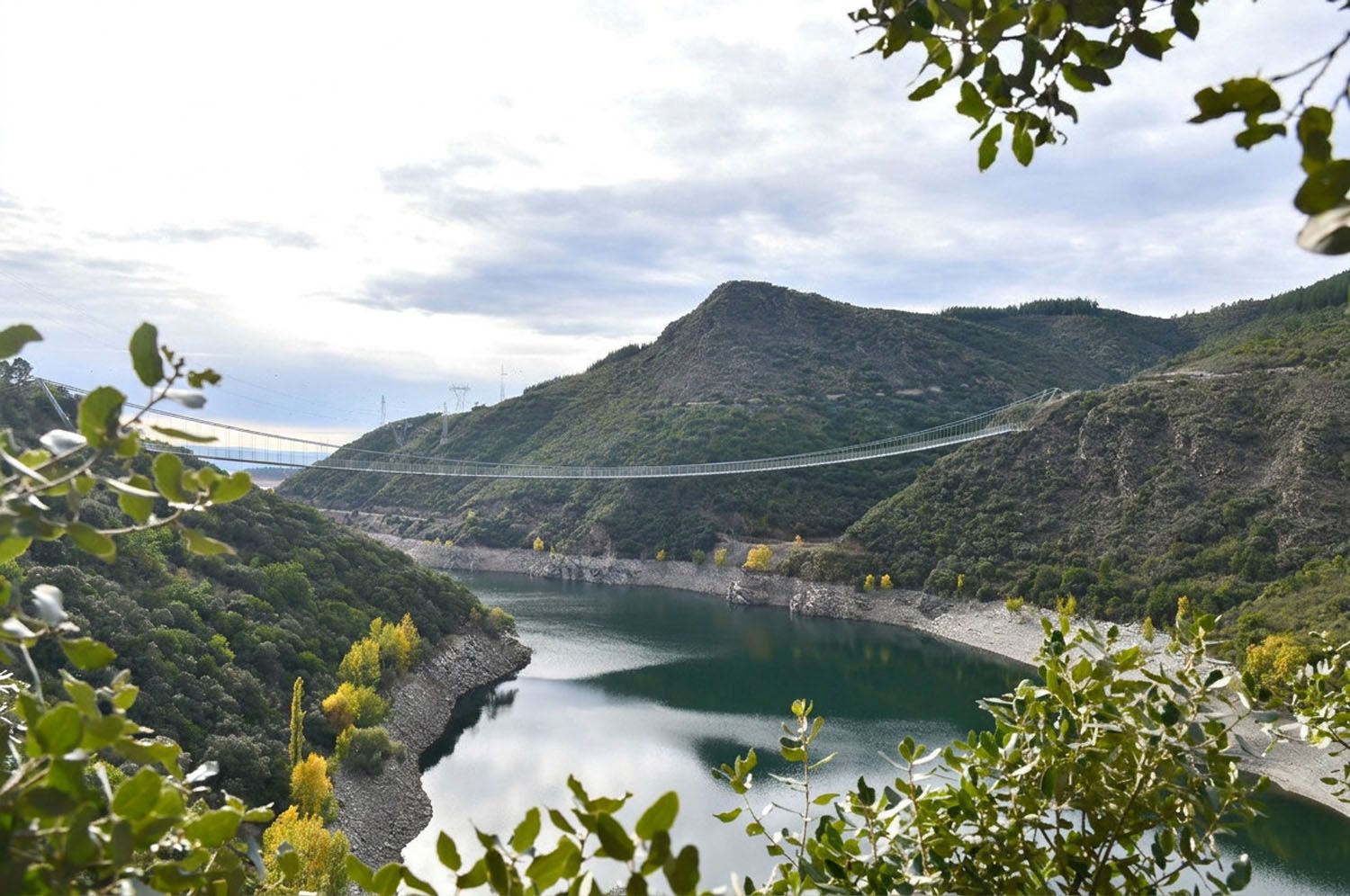 Futuro emplazamiento del puente tibetano de Congosto y Cubillos del Sil (5) Futuro emplazamiento del puente tibetano de Congosto y Cubillos del Sil (5)