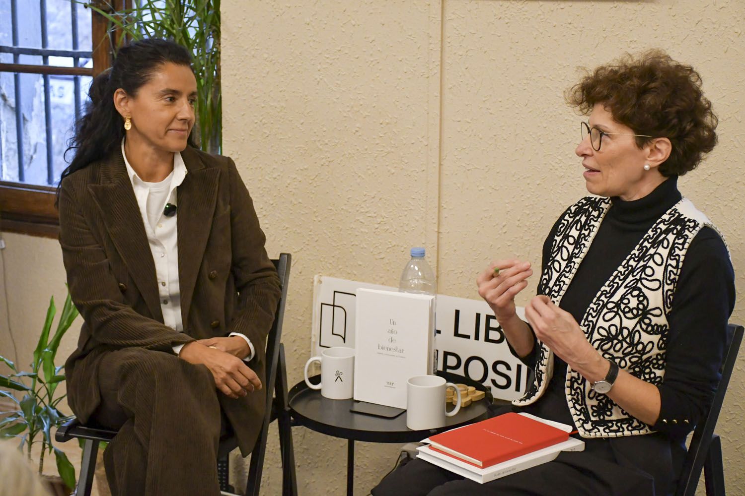 Presentación del libro Un Año de Bienestar (5) Presentación del libro Un Año de Bienestar (5)