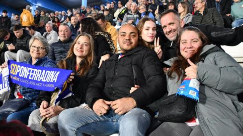 El Toralín se vuelca con la Ponferradina en su encuentro ante el Barakaldo | Daniel Merino El Toralín se vuelca con la Ponferradina en su encuentro ante el Barakaldo | Daniel Merino