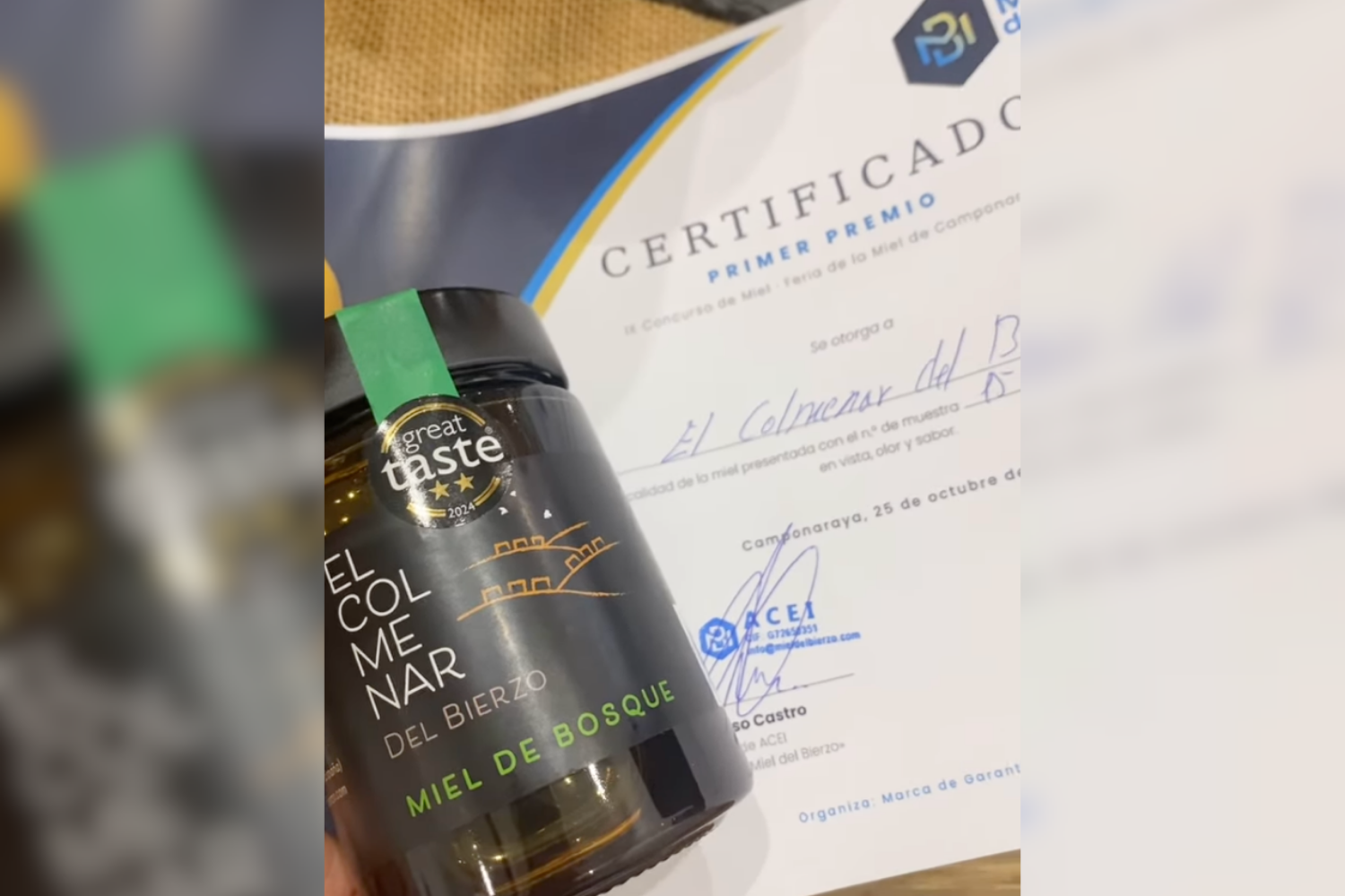 La miel de bosque de 'El Colmenar del Bierzo' conquista el primer premio de la Feria de Camponaraya La miel de bosque de 'El Colmenar del Bierzo' conquista el primer premio de la Feria de Camponaraya