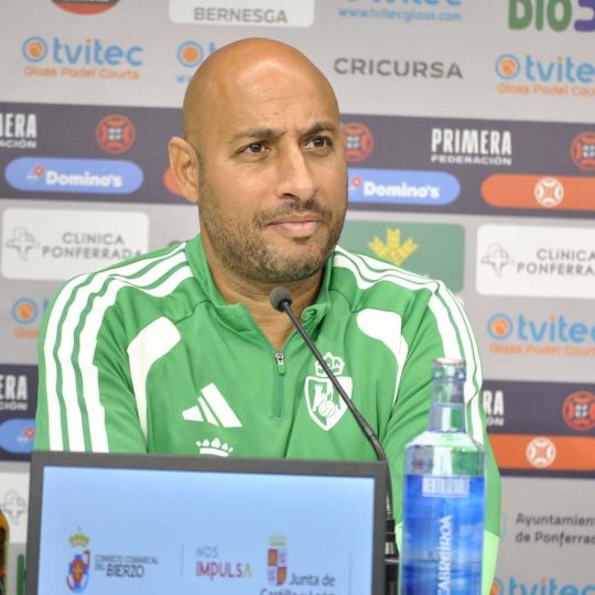 Nafti en rueda de prensa