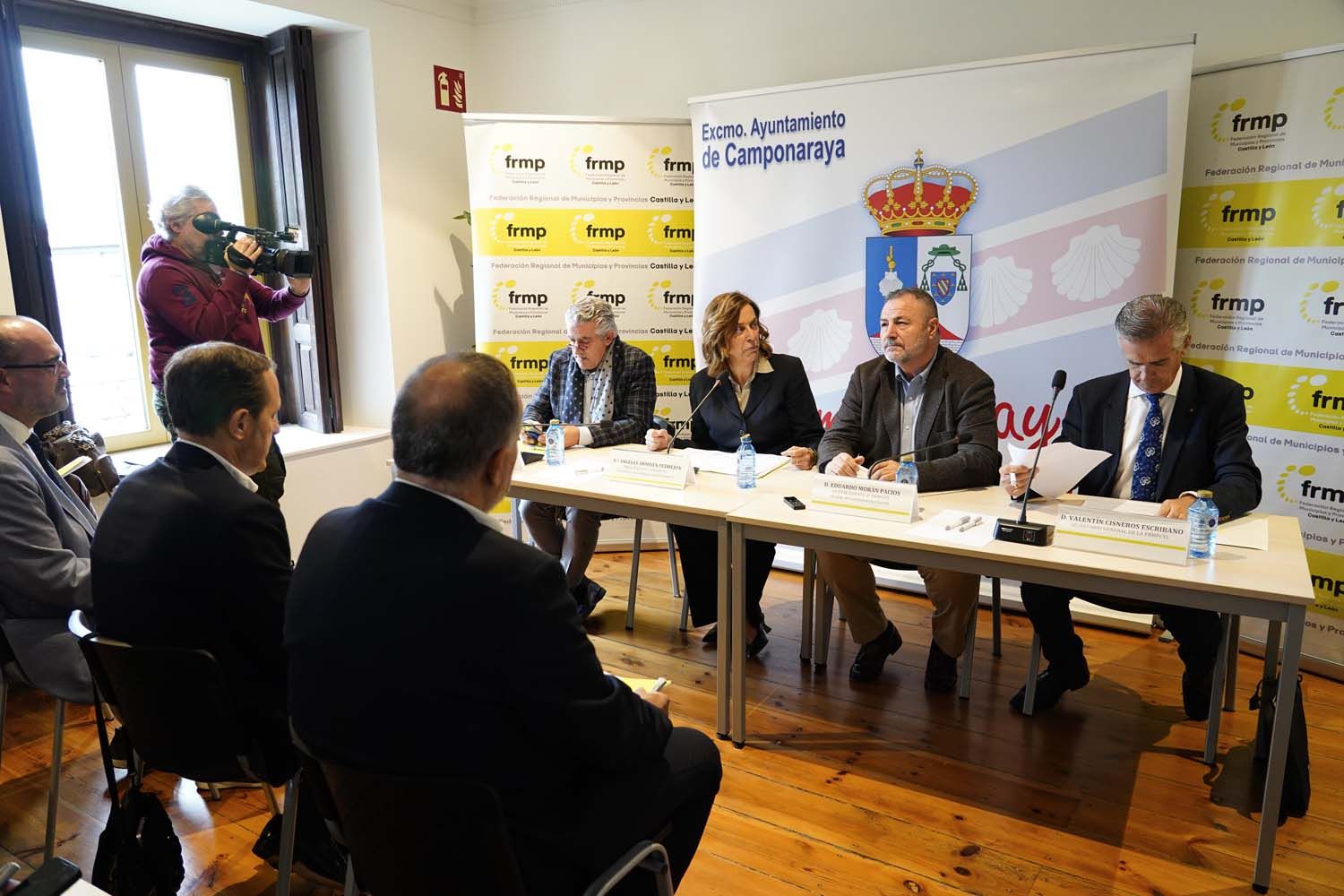 César SánchezICAL Reunión de la comisión ejecutiva de la Federación Regional de Municipios y Provincias de Castilla y León en Camponaraya (1)