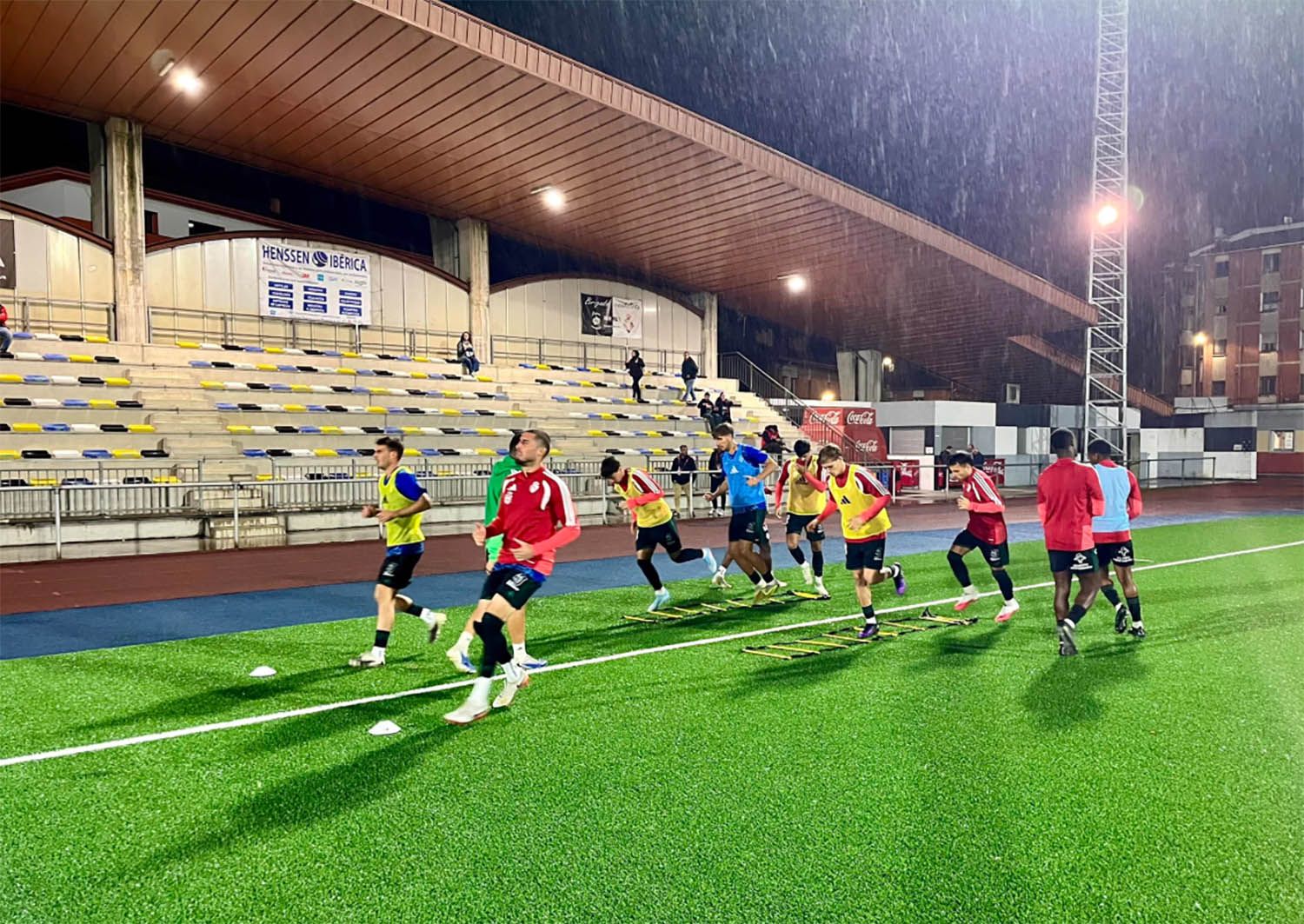Entrenamiento previo al partido Llanera Ponferradina