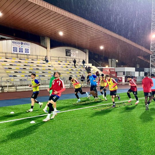 Entrenamiento previo al partido Llanera Ponferradina