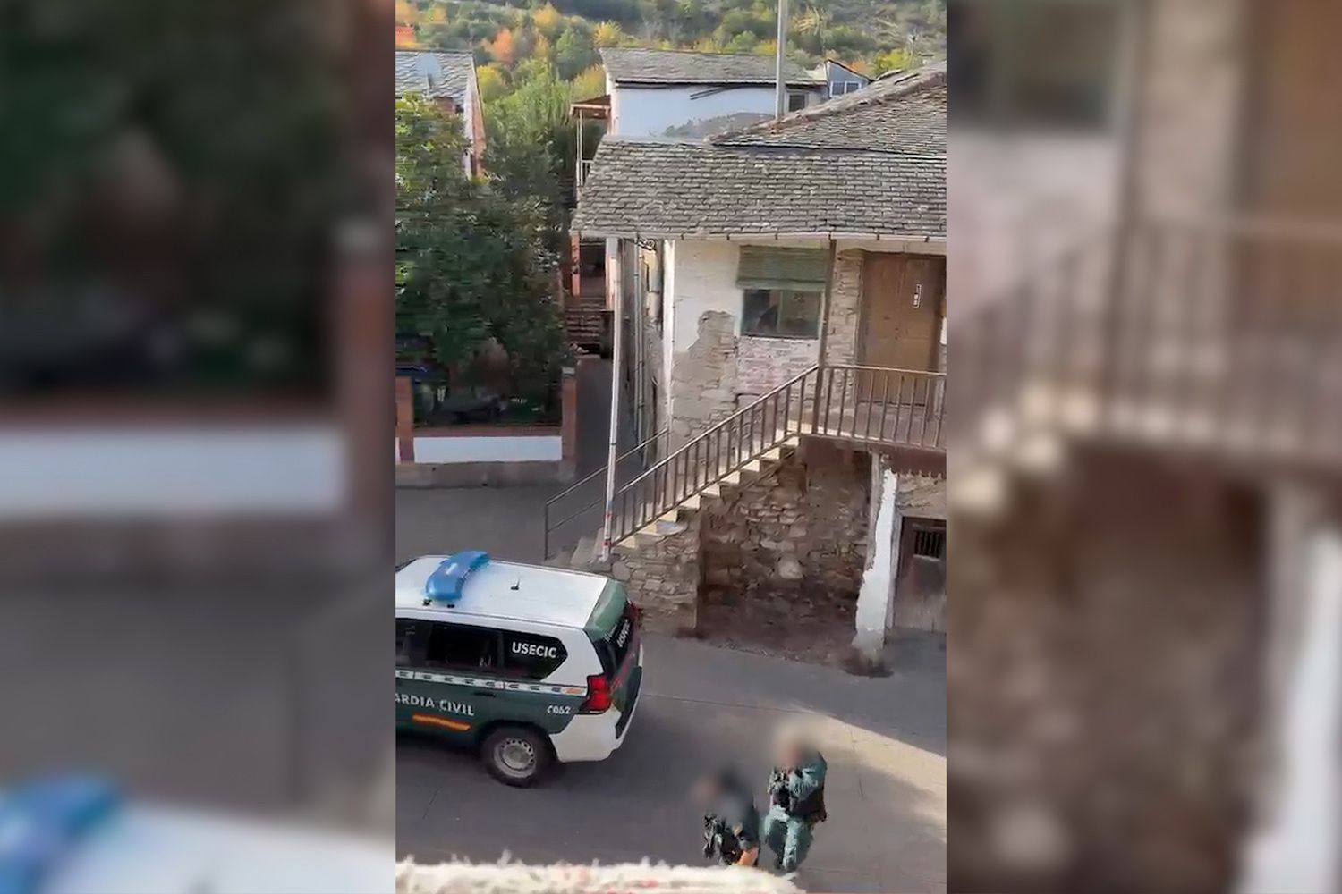 Guardia Civil en Molinaseca | Foto: Vídeo cedido a InfoBierzo Guardia Civil en Molinaseca | Foto: Vídeo cedido a InfoBierzo