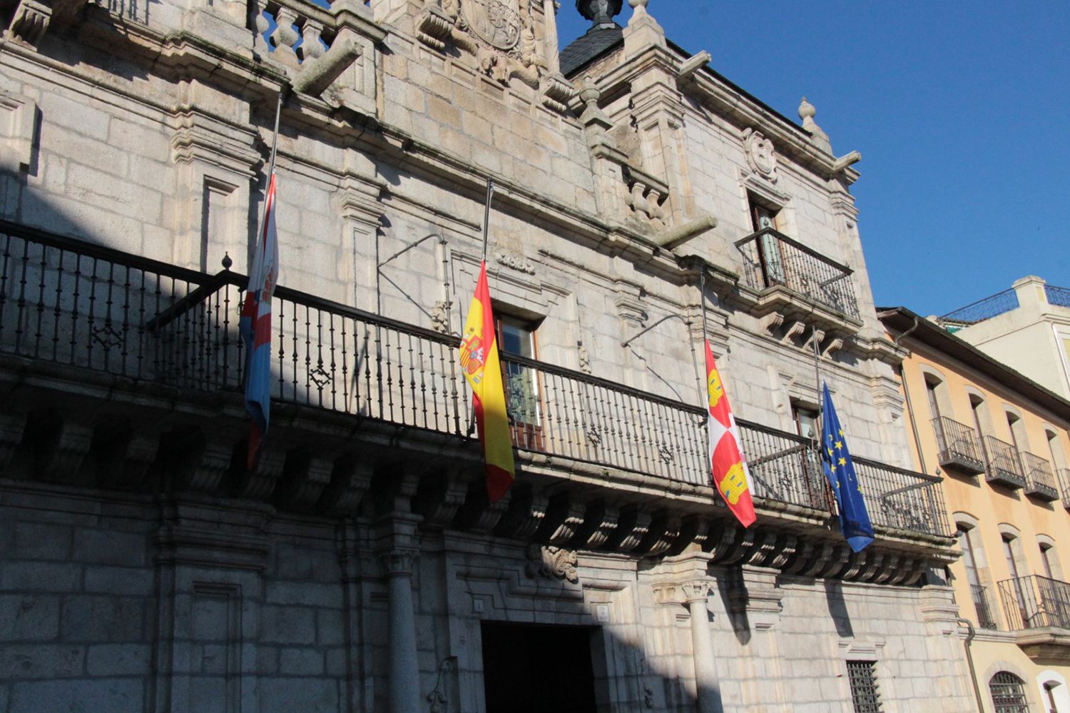 Luto en el Ayuntamiento de Ponferrada Luto en el Ayuntamiento de Ponferrada