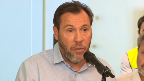 Óscar Puente durante las primeras explicaciones sobre la tragedia de Urda