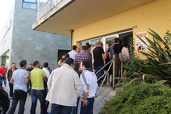 Los trabajadores de Alto Bierzo hace dos semanas en Bembibre tras recibir el anuncio de liquidación, ahora pospuesto