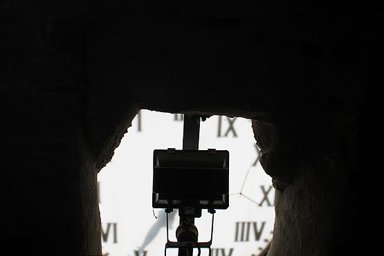 Vano con una de las dos esferas del reloj