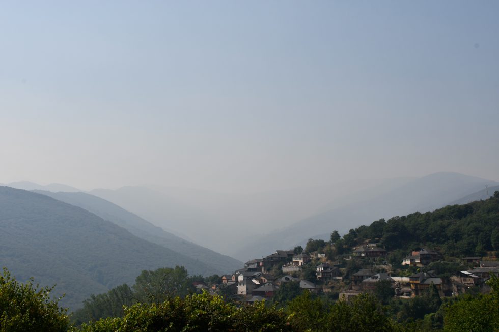 Ozuela (Ponferrada) asolada por el incendio de este verano
