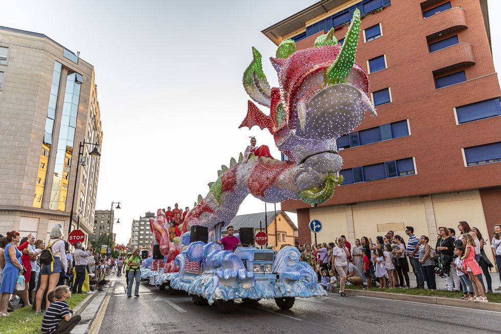 Desfile-de-Carrozas-Fiestas-de-La-Encina-2019-980_54