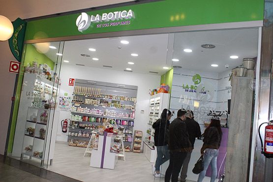 La Botica de los Perfumes expande sus mejores fragancias en Ponferrada