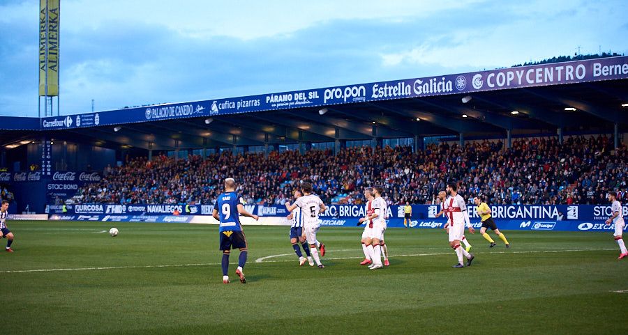 La Ponferradina Se Exhibe Para Lograr La Primera Victoria Del Ano