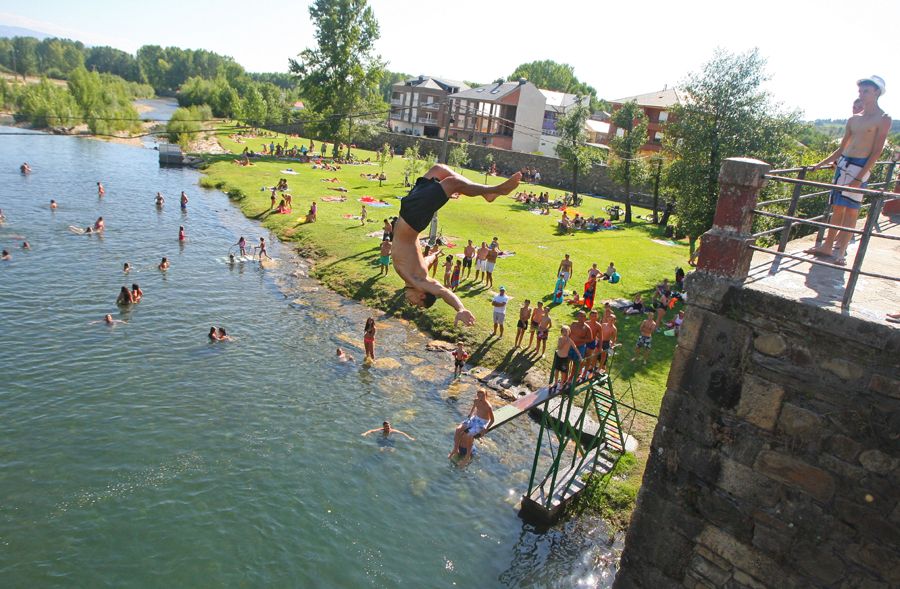 Qué ver y qué hacer en Cacabelos: La villa del Cúa y capital del Vino